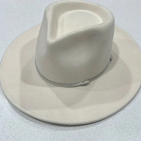 Wyeth snake band rancher by Todd Magill. 100% wool, excellent condition Wyeth Crochet Rancher Hat - Gem main image 4